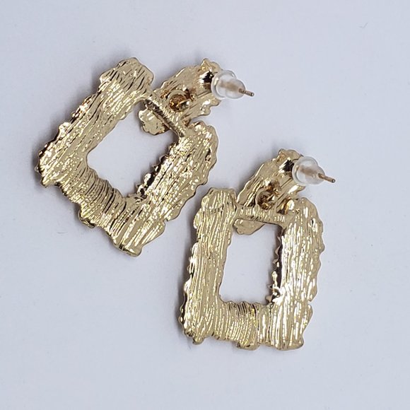NEW 3/$10 Square/Rectangular Earrings in Goldtone - Picture 3 of 5